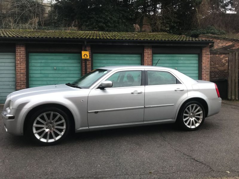 View CHRYSLER 300C 300C 3.0 CRD V6 SRT DESIGN 4 DOOR