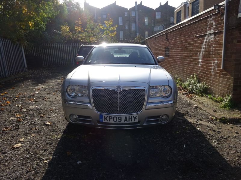 View CHRYSLER 300C 300C 3.0 CRD V6 SRT DESIGN 4 DOOR