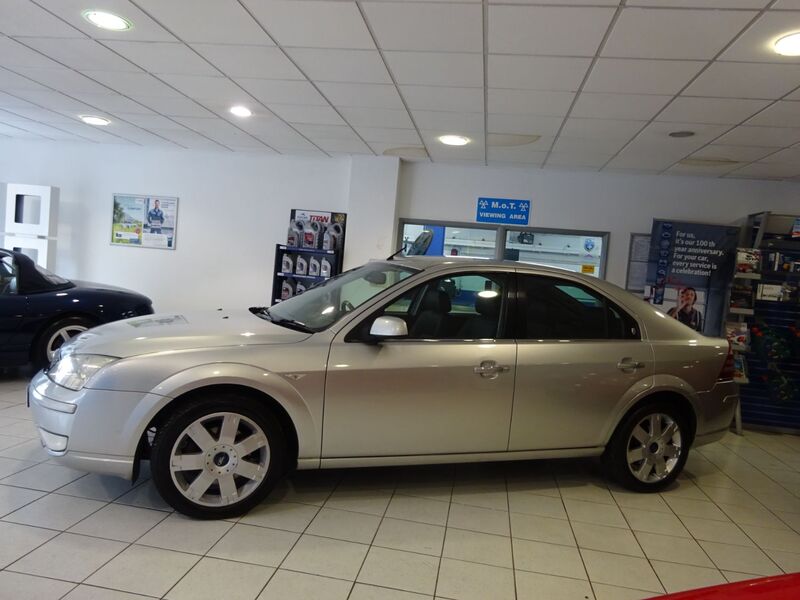 FORD MONDEO