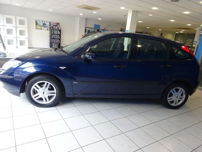 View FORD FOCUS 1.6 Zetec 5 Door