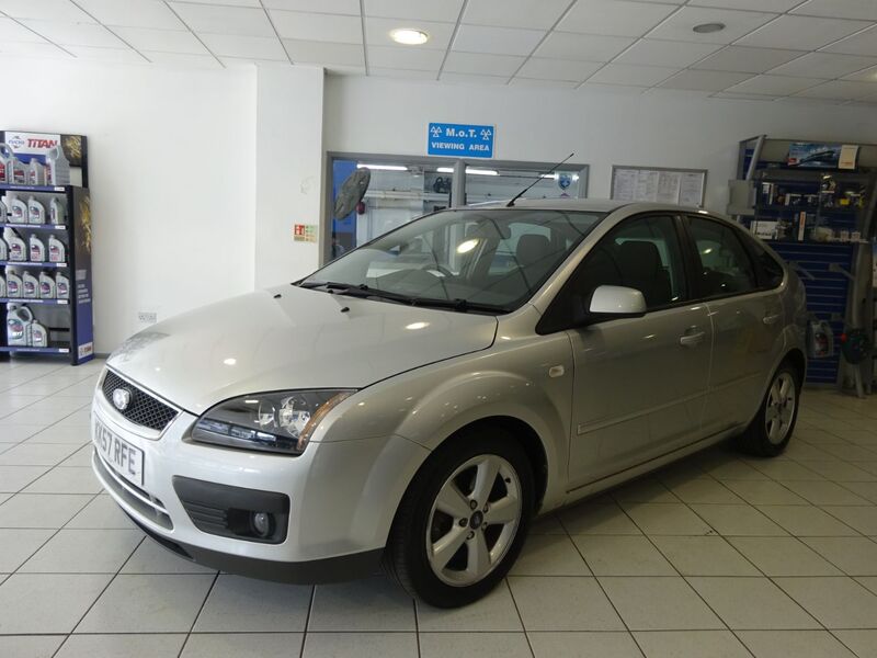 View FORD FOCUS 1.6 Zetec Climate 5 Door