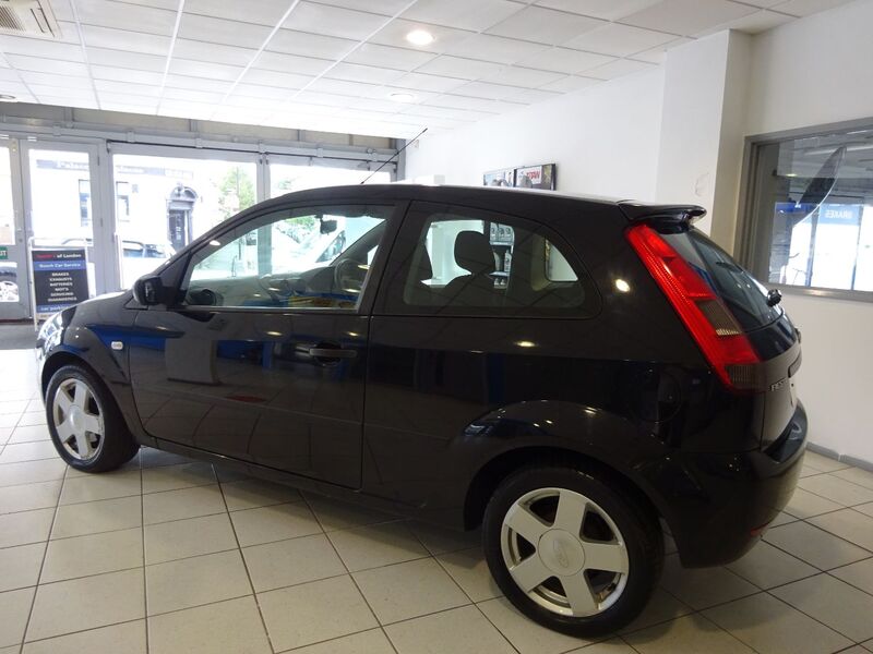 View FORD FIESTA 1.4 Zetec Climate 3 Door