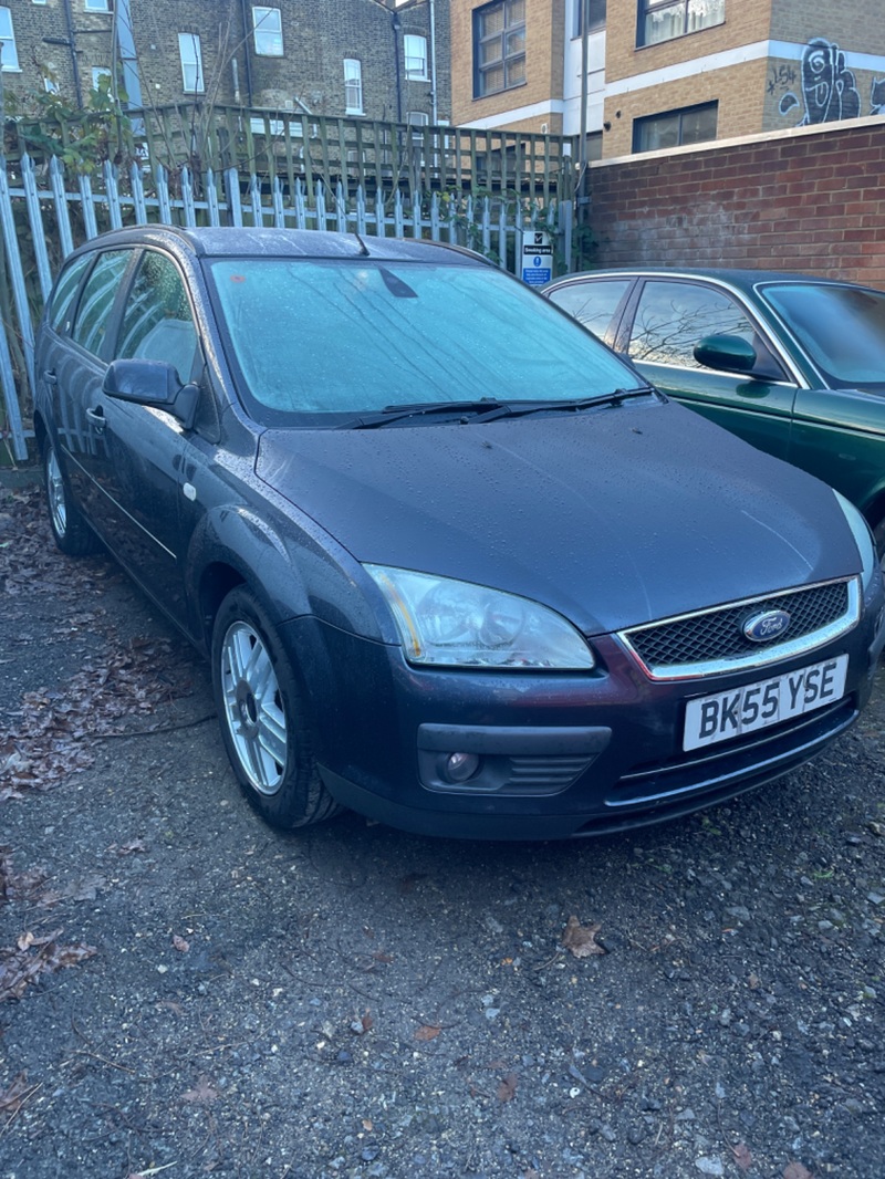 View FORD FOCUS 1.6 Ghia Estate