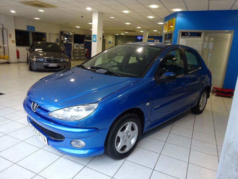 PEUGEOT 206