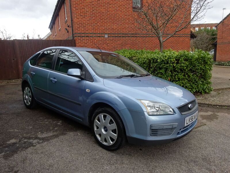 View FORD FOCUS 1.6 LX 5 Door