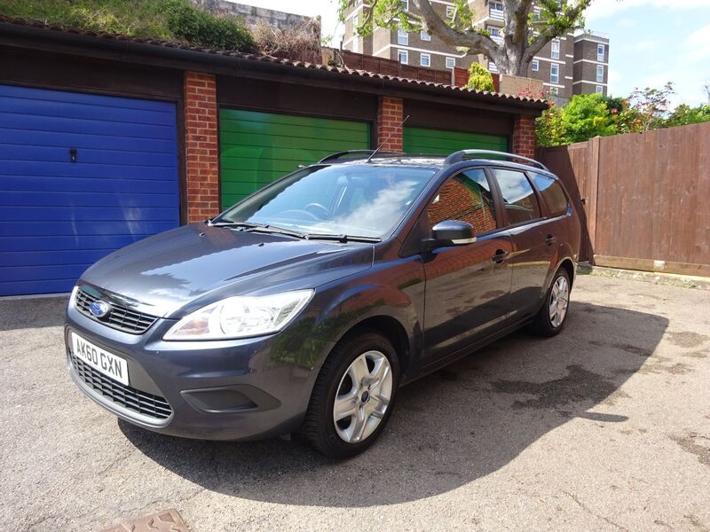 View FORD FOCUS 1.6 Style