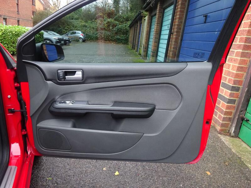 FORD FOCUS