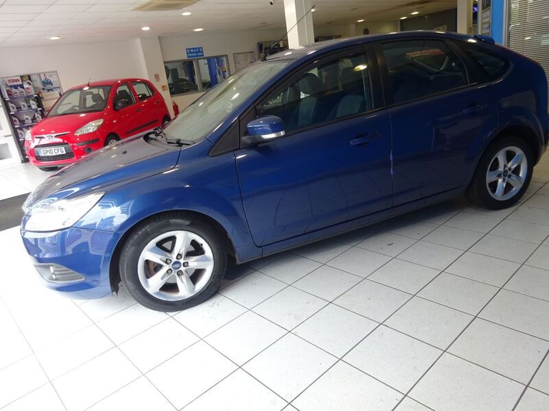 View FORD FOCUS 1.6 Zetec 100 Automatic