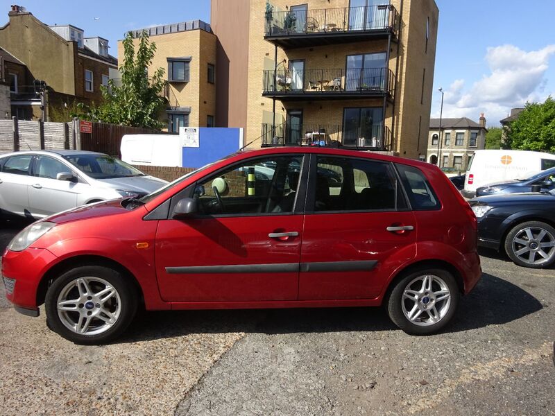 View FORD FIESTA 1.4 Style Climate